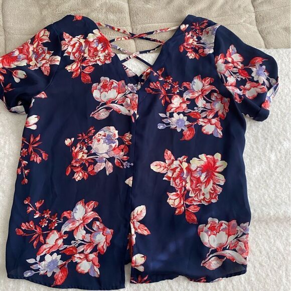 Sandy and Sid Blue and Pink Floral Top Size Large - Picture 8 of 9